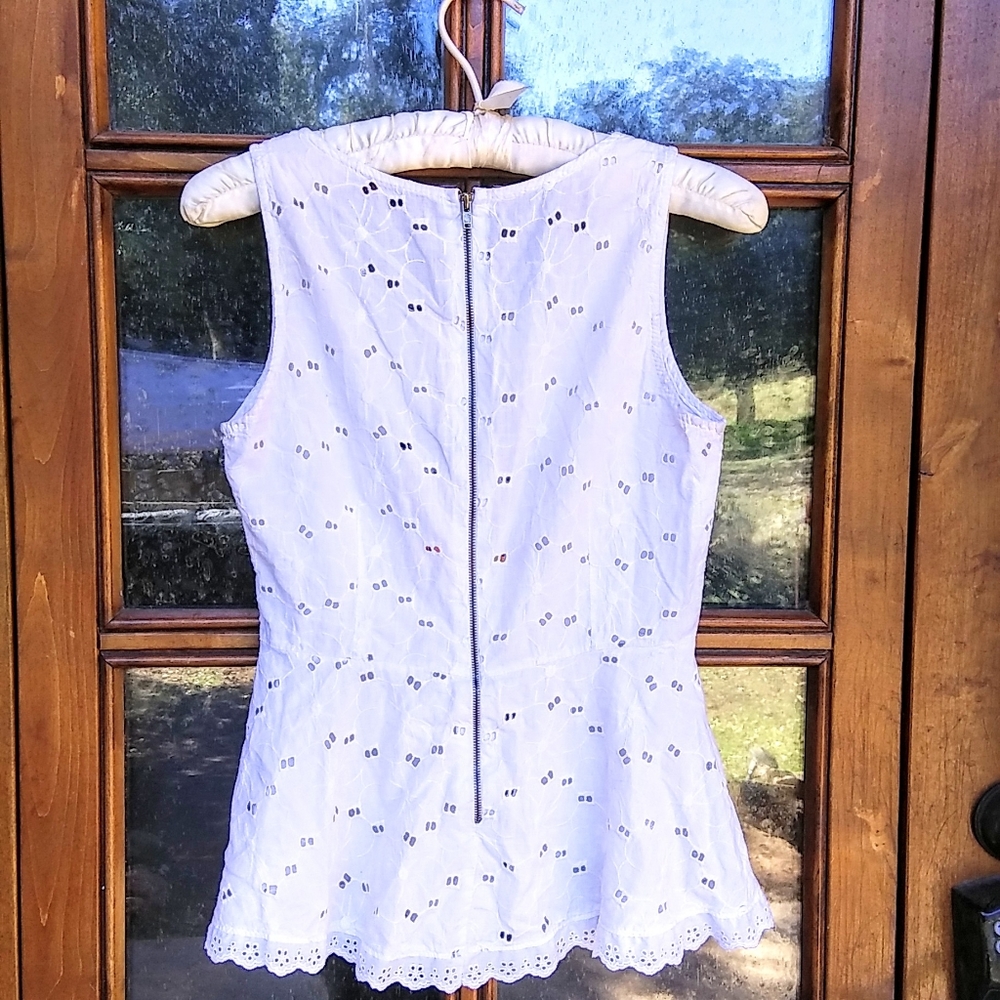 Eyelet top - Picture 2 of 2